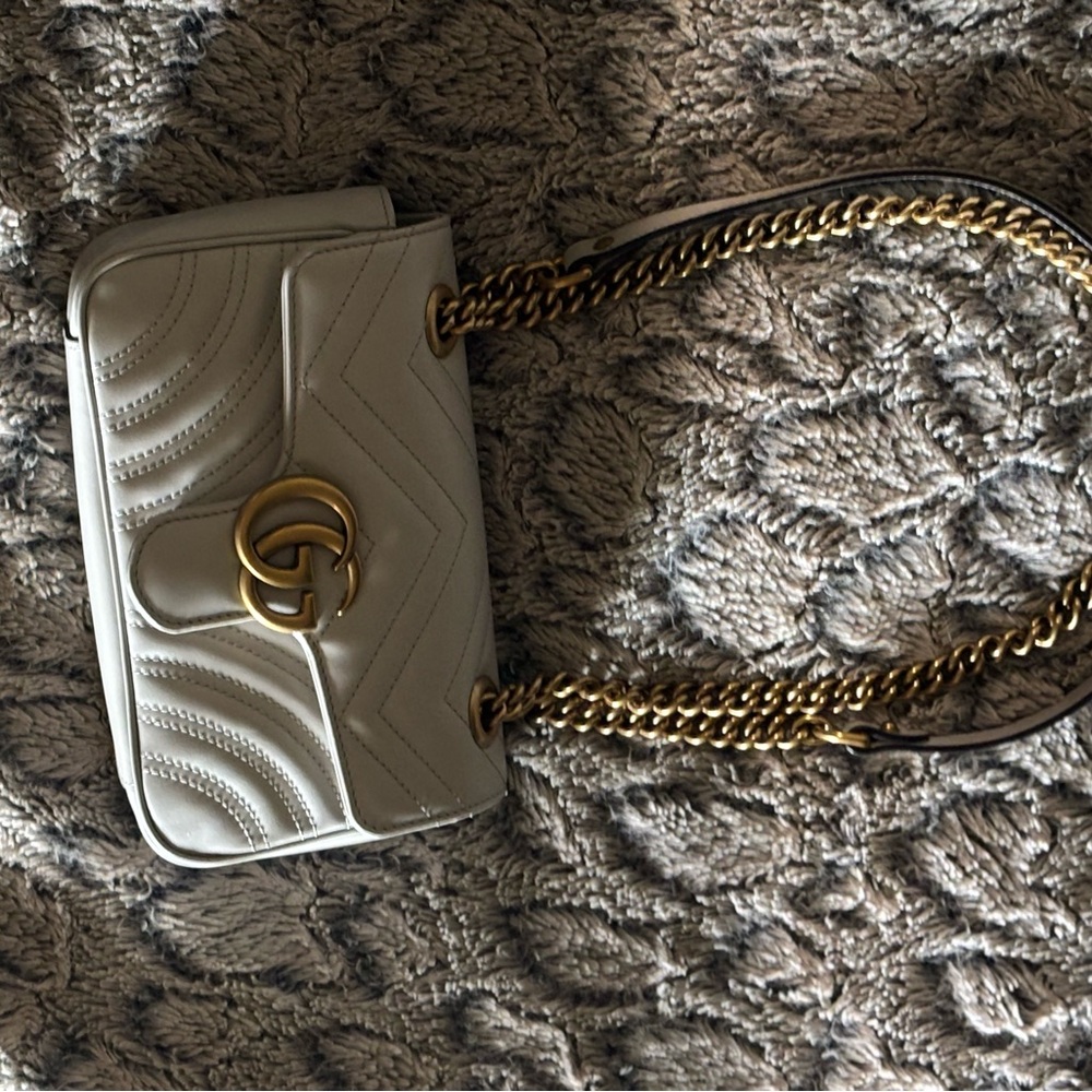 Gucci Small Marmont/ delicately used